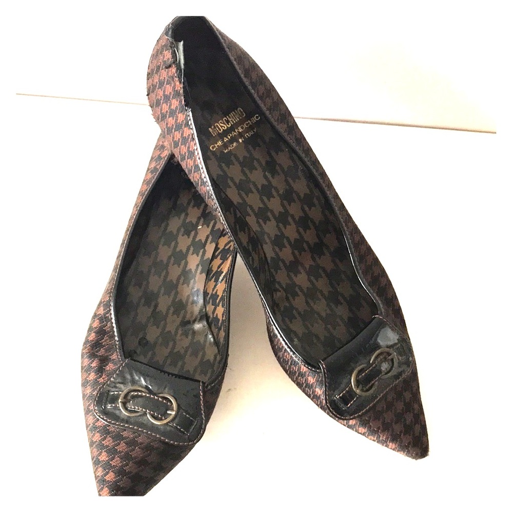 Moschino “Cheap and Chic” kitten heeled pumps